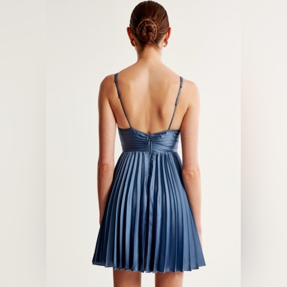Abercrombie Giselle Pleated Mini Dress in Dusty Blue size XL Tall - Picture 3 of 7